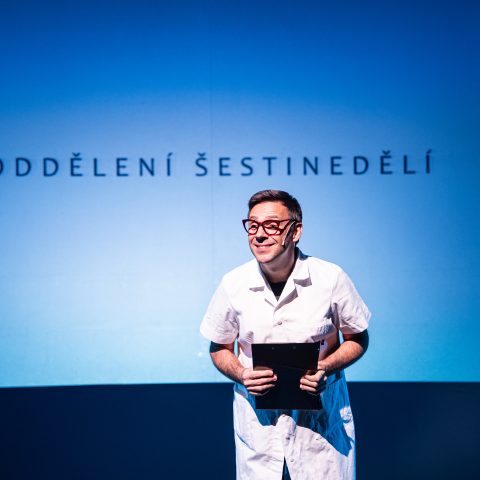 Premiéra hudební one-man show Otec v šestinedělí se blíží!